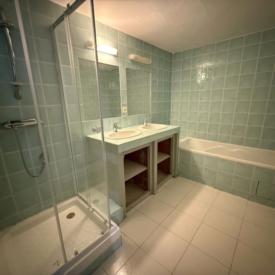  Annonces NARBONNE : Immeuble | NARBONNE (11100) | 135 m2 | 315 000 &euro; 
